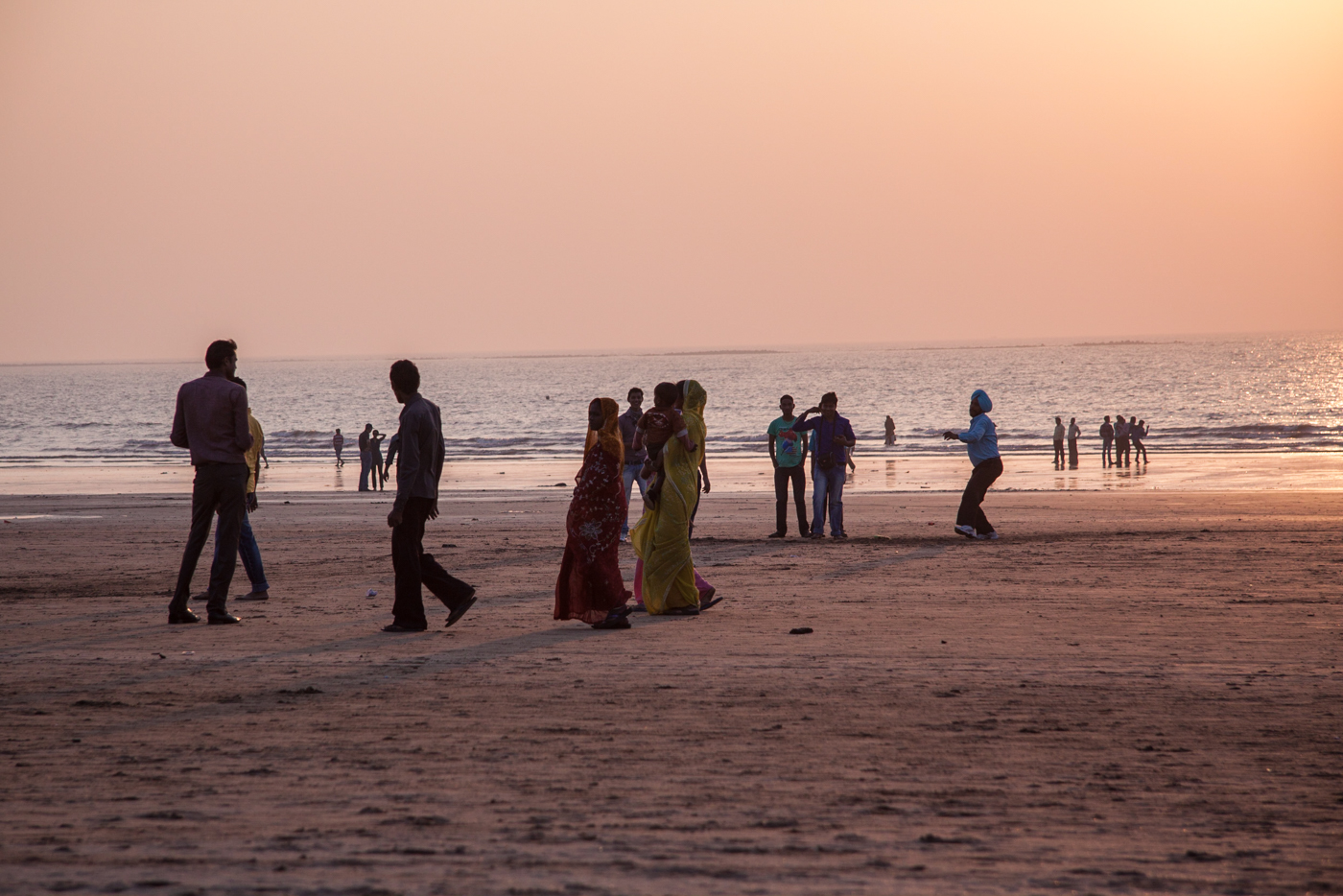 Street photography City of Mumbai, Juhu Beach